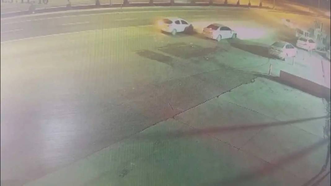 Hatay’da Hatalı Sollama Zincirleme Kaza Getirdi! O Anlar Kamerada 3